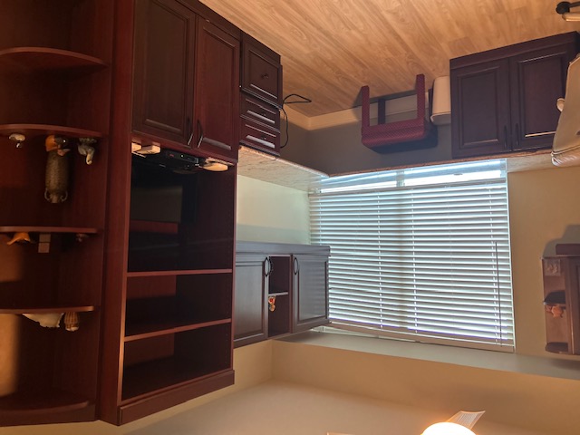 Additional interior view